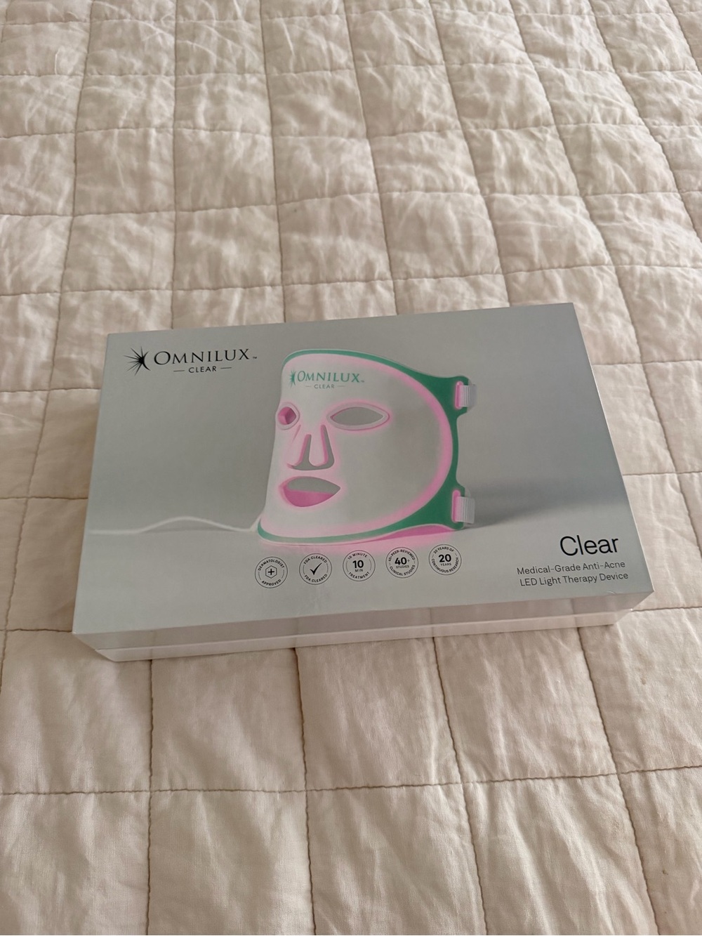 Omnilux- Clear LED Light Therapy Mask Device -  Brand New